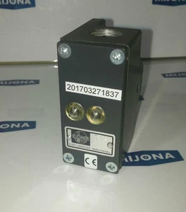 Interruptor límite Euchner SN 02 X12-777 L - Imagen 1 de 1