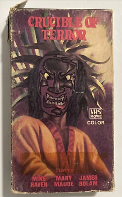 CRUCIBLE OF TERROR - Mike Raven - Mary Maude (VHS-Tape) Rare Tested Foto 1 de 4