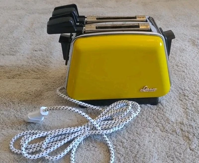 Tostapane LESA Vintage Giallo  revisionato Ottimo Stato - Image 1 of 4