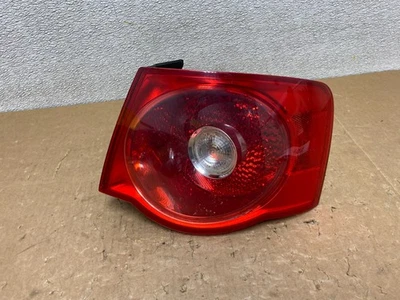 Luz trasera lateral derecha Volkswagen Jetta 2005 2006 2007 pasajero OEM V5509 DW Foto 1 de 4