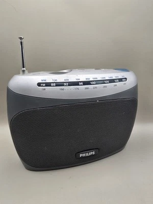 Vintage Philips Portable AE2150 Radio - Image 1 of 4