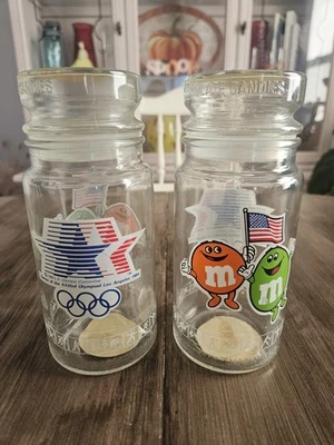 2 frascos conmemorativos de los Juegos Olímpicos de Los Ángeles 1984 de M&Ms Foto 1 de 4