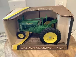 ERTL JOHN DEERE 1937 MODEL G 1/16 PRECISION DIE CAST SCALE MODEL TOY TRACTOR - Picture 1 of 7