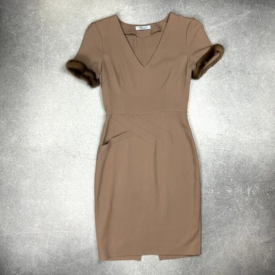 Vestido Blumarine Beige Inserciones de Piel Real Cuello en V Hasta la Rodilla Talla IT 40 Foto 1 de 4