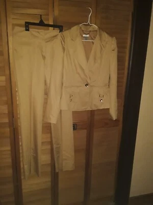 Cache Women SZ 4 Tan 2 Pc Pant Suit Set Jacket Blazer Cotton Blend Unique Pocket - Image 1 of 4