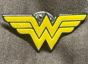 SUPERMAN & WONDER WOMAN 1970s logo pins - Picture 1 of 2