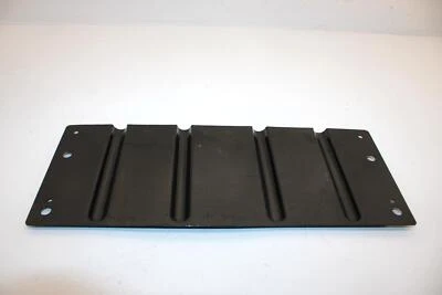 97 Yamaha Venture 600 Vt600a Oem Protector 4 8CW-77554-00-00 SY37 - Image 1 of 4