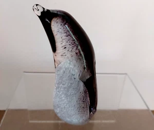 Kunstglas Pinguin 4" schwarz lila weiß Künstler Signatur signiert Briefbeschwerer - Bild 1 von 4