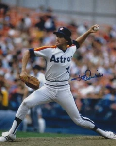 Signed 8x10 JOE SAMBITO  Houston Astros Autographed Photo - COA - Picture 1 of 1