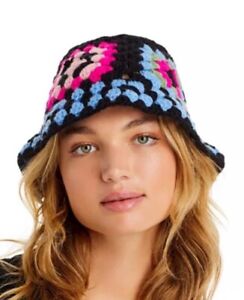 NWT $78 Bloomingdale’s Aqua Beanie Crochet Granny Square Black Pink Bucket Hat
