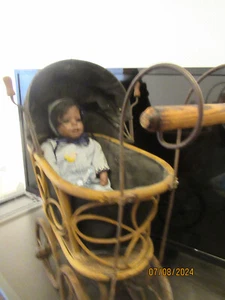 Puppenwagen Antik mit Puppe-W(Porzelanteile) - Bild 1 von 10