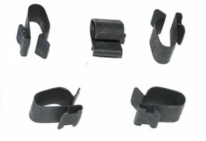 Land Rover Defender Rear Window Trim Panel Edge Clip x 5 - BTR6682 - Picture 1 of 3