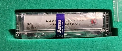 Overland Models HO Scale Brass Cylindrical Covered Hopper 'ACF'  GN #171020 - Image 1 of 4