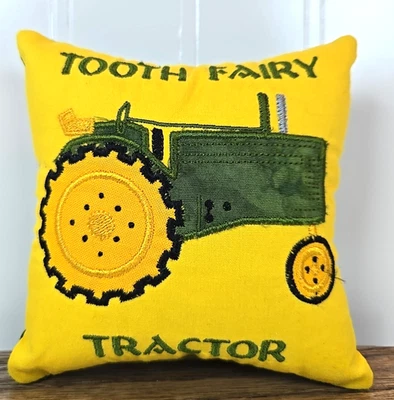 Almohada de hadas de dientes de tela hecha a mano verde y amarilla tractor 4,5" X 4,5" - Nueva Foto 1 de 3