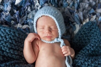 Handmade Knit Baby Newborn Bonnet Hat  Baby shower Gift Photo Prop - Image 1 of 2
