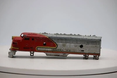 Great weathered Tyco Mantua Ho scale SANTA FE 4015. Shell ONLY. - Image 1 of 4