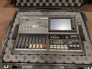Roland VR-50HD Multi-Format AV Mixer with Custom Case (minimal use) - Picture 1 of 5