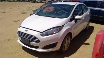 Brazo de control inferior delantero derecho usado delantero se adapta a: Ford Fiesta 2017 delantero derecho Foto 1 de 4