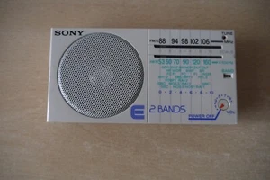 Sony ICF-12 FM/AM 2 Bands Radio - Bild 1 von 11