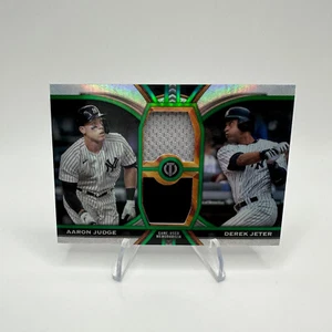 2023 Topps Tribute Derek Jeter Aaron Judge DR-JJ Doble Reliquia 79/99 Verde SP - Imagen 1 de 2