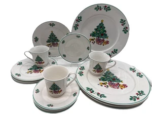 Christmas Dinnerware Set Gibson Tea Cups Dessert & Dinner Plates Saucers 15PC - Picture 1 of 7