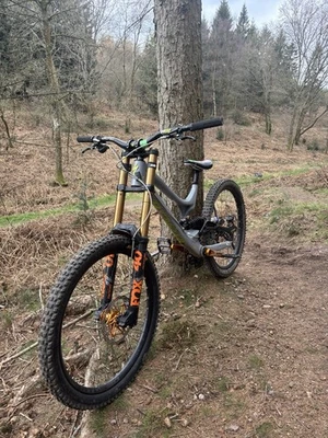 Specilized Demo 8 27.5 Large - Image 1 of 4