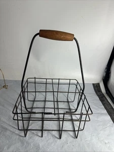 Vintage Milk Bottle Carrier 4hslf Gallon Bottles Heavy Guage Wire Dairy Farm - Picture 1 of 6