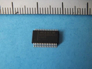 4 pcs MAXIM MAX3250EAI - Picture 1 of 4