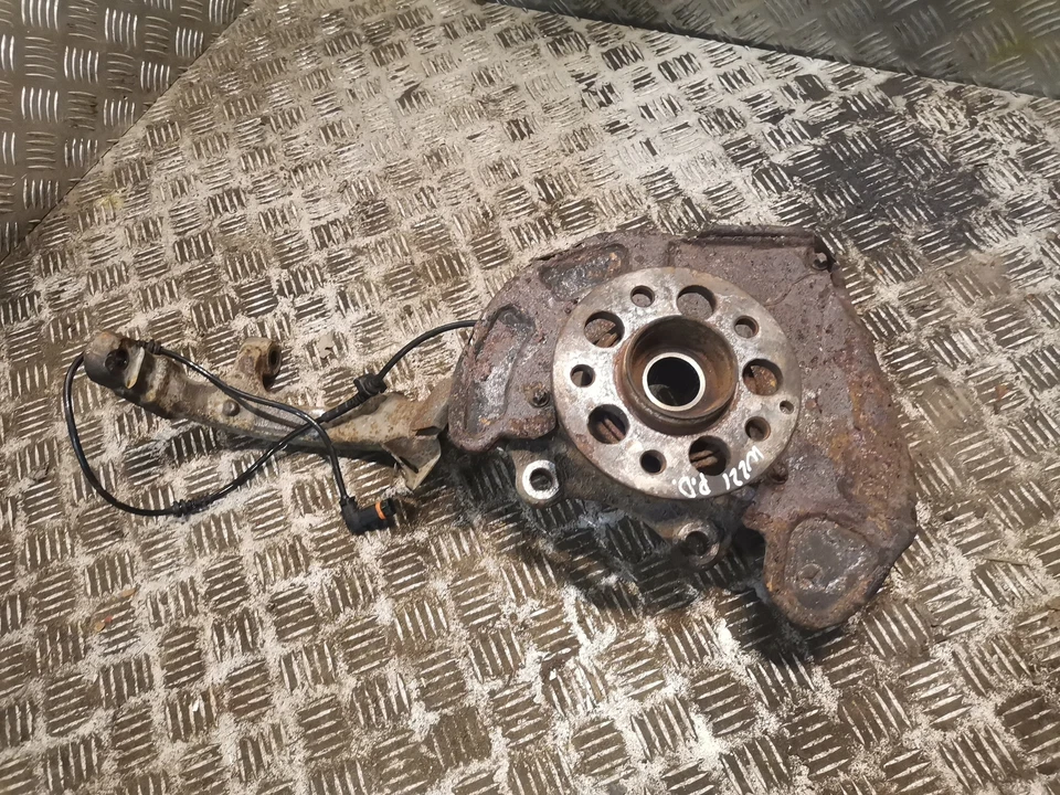 Buje rueda delantera derecha MERCEDES-BENZ CL S 500 4-Matic W221 2213324001 Foto 1 de 4