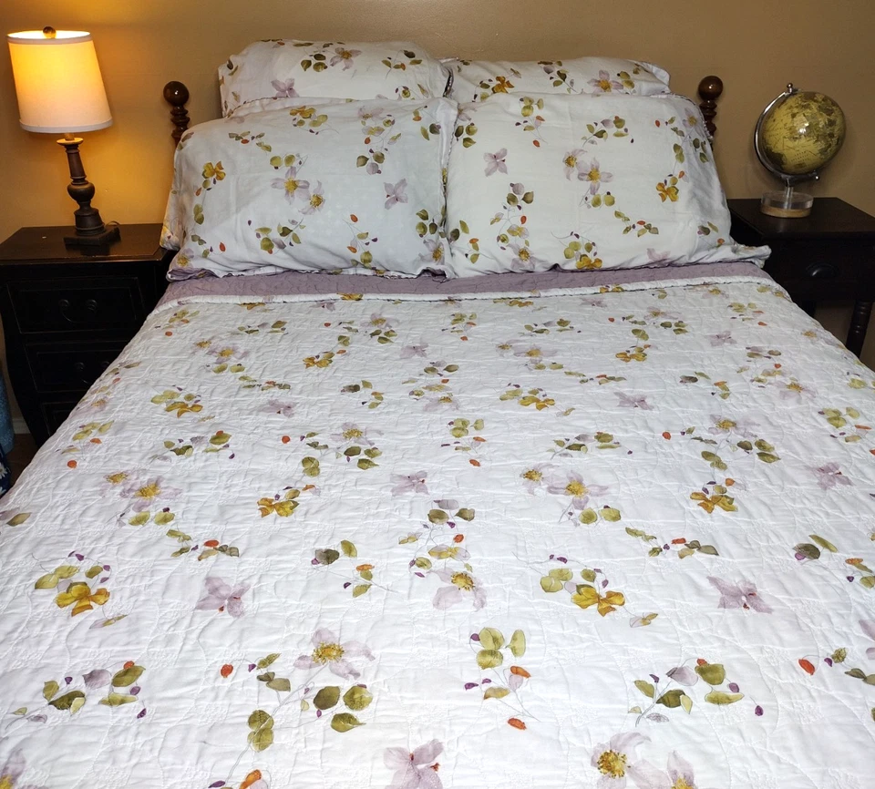Yves Delorme Eclats Made in France Quilted Coverlet Queen 100% Cotton Sateen - Image 1 of 4