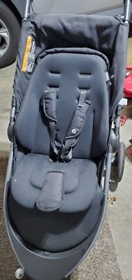 Sistema de viaje Maxi-Cosi Gia XP de 3 ruedas - negro medianoche (TR416FZA) Foto 1 de 4