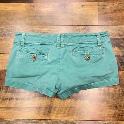 Pantalón corto chino vintage American Eagle para mujer 4 verde elástico Foto 1 de 4