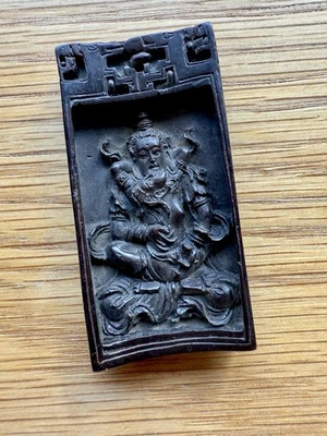 Antiguo amuleto colgante chino de oración de dios de madera tallada Foto 1 de 4