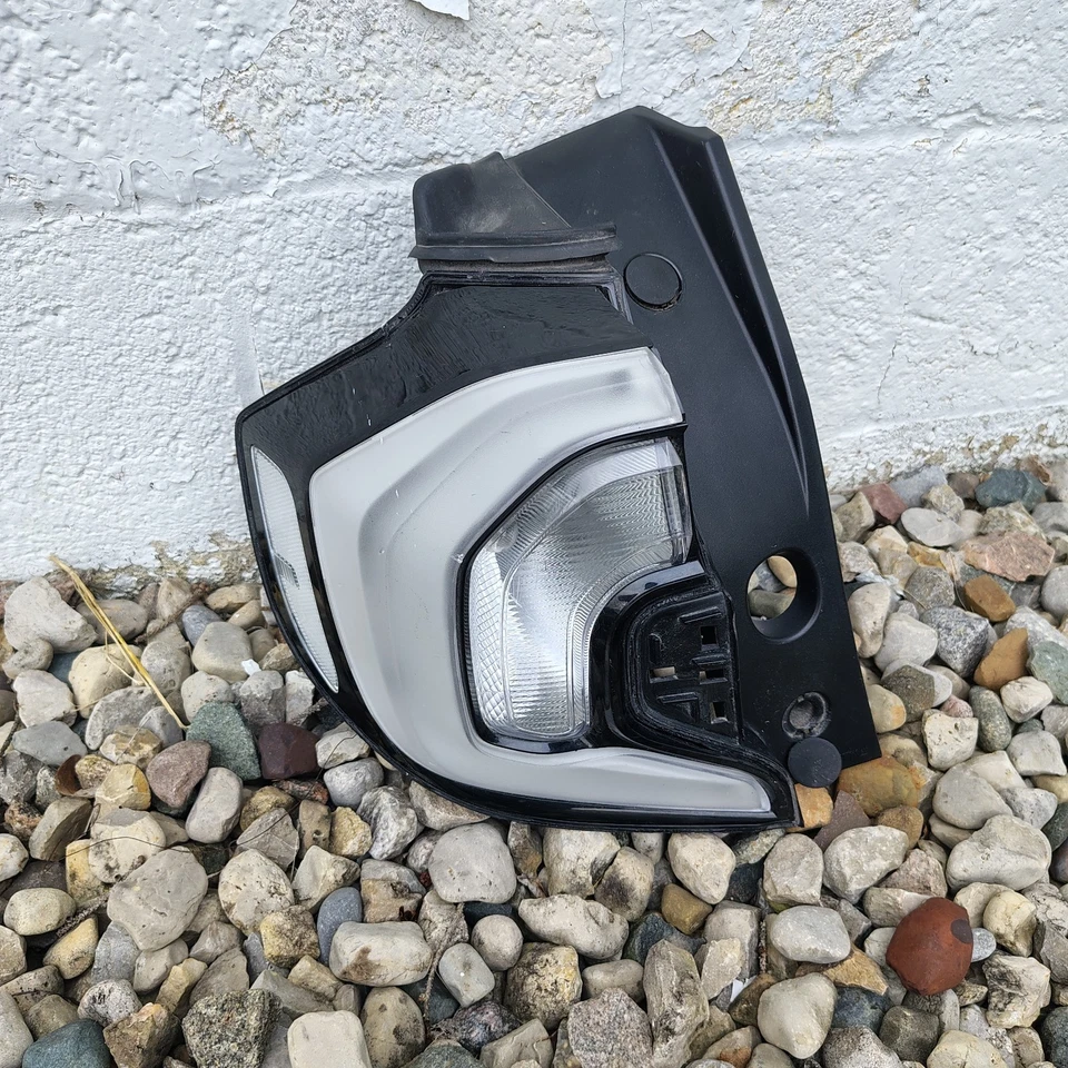 18-23 GMC TERRENO TRASERO IZQUIERDO LADO DEL CONDUCTOR LUZ TRASERA EXTERIOR LÁMPARA OEM  Foto 1 de 4