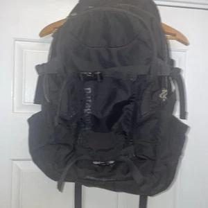 Patagonia Backpack Atacama 28L Hiking Black Outdoor Laptop Bag Small Logo - Picture 1 of 9