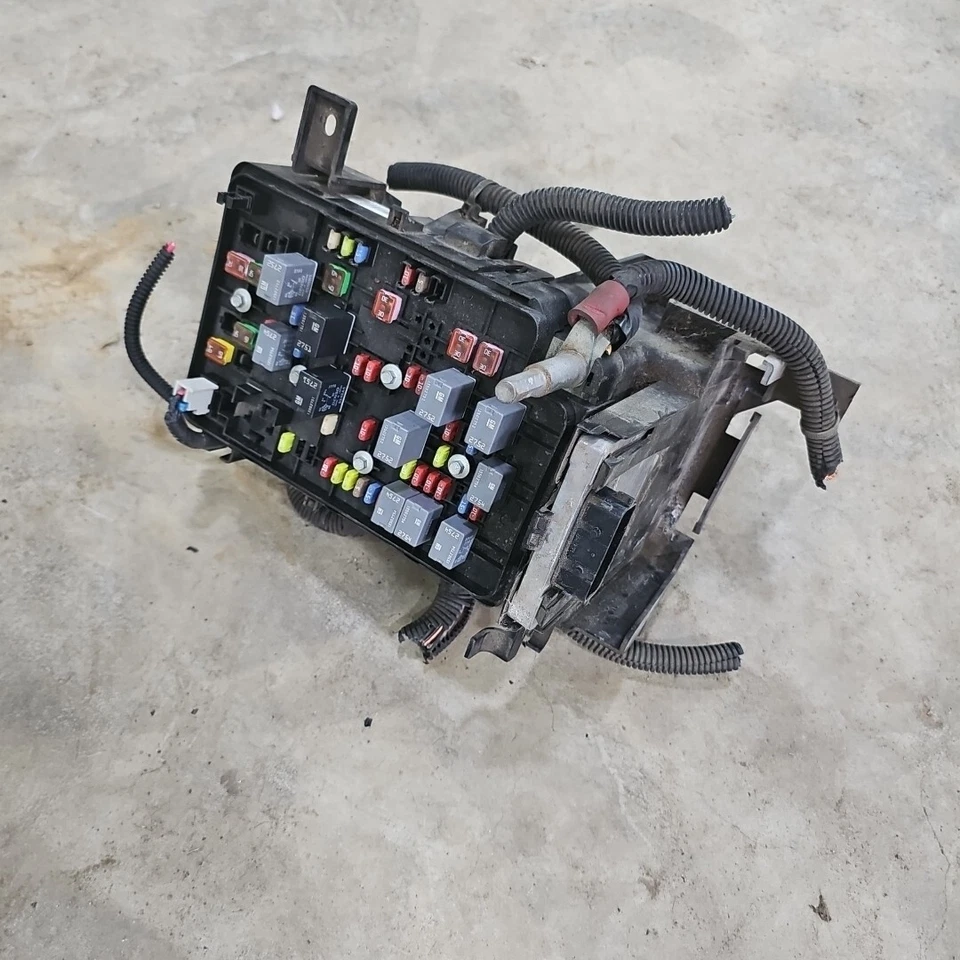 2008 2009 2010 PONTIAC G5 Cobalto CAIXA DE RELÉ DE FUSÍVEL DE MOTOR SOB O CAPÔ FABRICANTE DE EQUIPAMENTO ORIGINAL 20814890 - Imagem 1 de 4