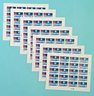 #3862 | 7 SHEETS OF 20 = 140 STAMPS | NATIONAL WORLD WAR II MEMORIAL 37¢ FV51.80 - Image 1 of 2