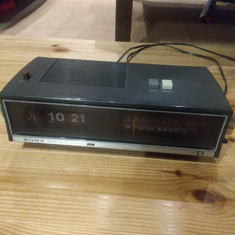 SONY Flip Clock Radio 8FC-61 50Hz Japan VINTAGE Space Age mid century 1970s Cover