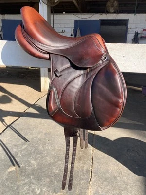 Sillín de salto Antares Connexion 2022 monoflap Foto 1 de 4