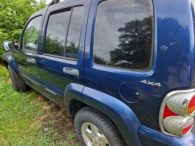 Jeep Liberty 2004 solo piezas Foto 1 de 4