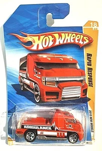 Hot Wheels 2010 New Models RAPID RESPONSE Ambulance new in pack - Picture 1 of 3