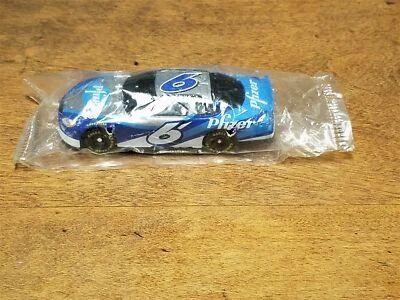 2000 Team Caliber 1:64 #6 Mark Martin/Pfizer Promo NASCAR Diecast Car In Bag (N9 - Image 1 of 4