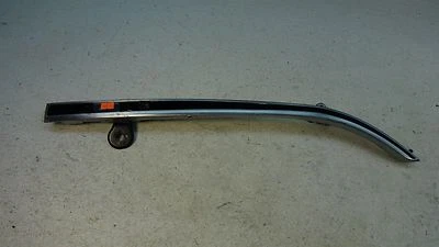 Honda VF700 V45 1985 Sabre VF 700 H973. guardabarros trasero derecho moldura pieza Foto 1 de 4