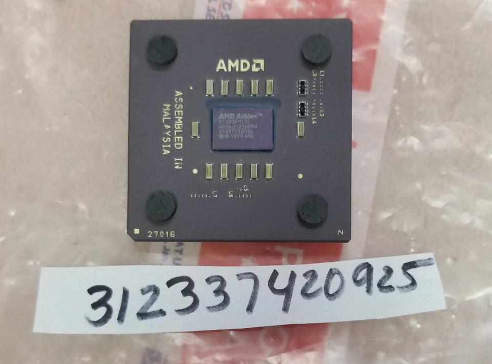 AMD 1000 Mhz CPU  A1000AMT3C processor SOCKET A 462  - Image 1 of 1