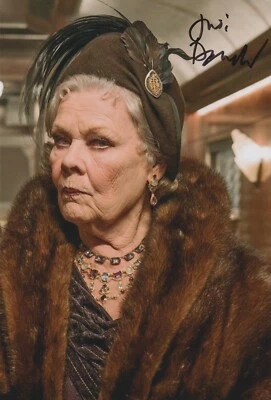 JUDI DENCH Original Autogramm 20x30 Foto Top Portrait Mord im Orient Express - Bild 1 von 2