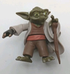 Star Wars YODA Force Blast 2” Action Figure Clone Wars PRE-OWNED - Picture 1 of 2