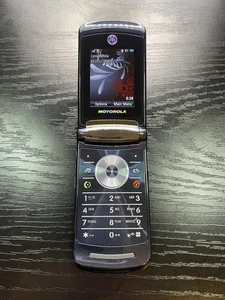 MOTOROLA RAZR2 V8 FLIP MOBILE PHONE (UNLOCKED) - Picture 1 of 4