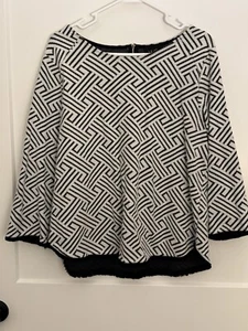 W5 Womens Shirt Black And White Geometric Pattern Round Hem Fringe Hem Sz XL USA - Picture 1 of 12