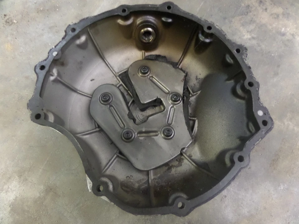 FUNDA CAJA MOTOR TRIUMPH TROPHY 1200 Foto 1 de 1