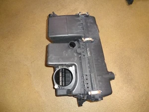 AIR CLEANER FOR 2006 07 08 09 10 11 CADILLAC DTS 4.6L - Picture 1 of 2